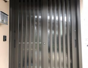 玄関リフォーム カバー工法
